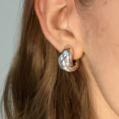 گوشواره سفید تمام مجلسی 2/43 گرمی ((ثبت سفارش این محصول بدون هماهنگی قبلی با واتساپ پشتیبانی 09001015533 موجه نمی باشد)