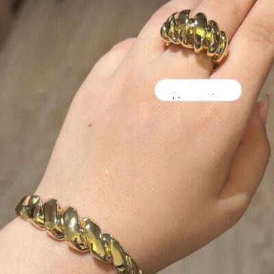 انگشتر حلزونی مجلسی 2/39 گرمی مناسب سایز 56 و 57 دارای حلقه تنظیم سایز تا 4 سایز کوچکتر (ثبت سفارش این مدل بدون هماهنگی قبلی از واتساپ/پیامک 09001015533 موجه نمی باشد)